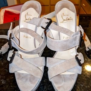 Christian Louboutin heels Toutenkaboucle 150 suede Taupe color.